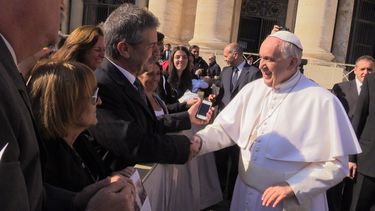 El apoyo de Francisco a los familiares de la AMIA: De mí esperen todo