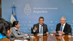 Massa anunció un aumento de Becas Progresar a $20.000 mensuales