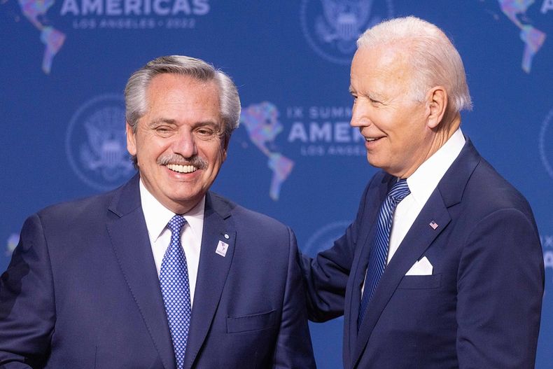 fernandez y biden.jpg