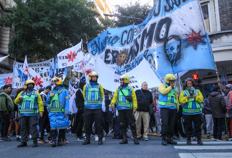 custodia cfk.jpg