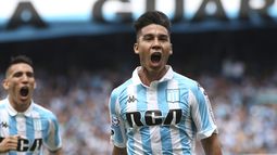 Racing le ganó el clásico a San Lorenzo y sigue cómodo en la punta