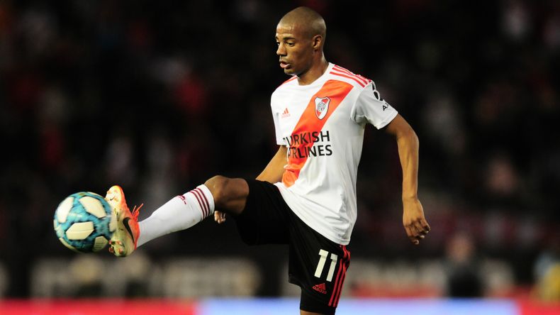 nicolas-de-la-cruz-river-superliga-04082019_2h6m2v0elqlg1xlvzwsyl6abk.jpg