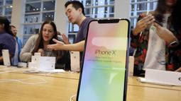 Investigan en EEUU a Apple por enlentecer a teléfonos iPhone