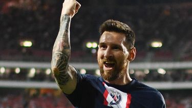 Messi anotó un golazo para el empate de PSG contra Benfica
