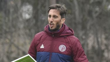 Zubeldía anunció su salida de Lanús y podría dirigir a San Lorenzo