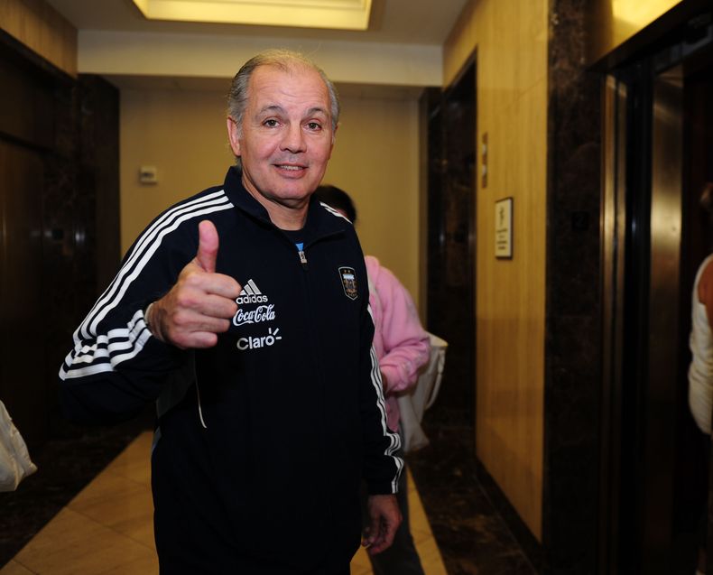 08-12-2020_buenos_aires_el_exentrenador_alejandro.jpg
