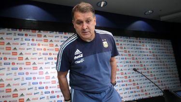 Martino dio la lista de los convocados para las eliminatorias de Rusia