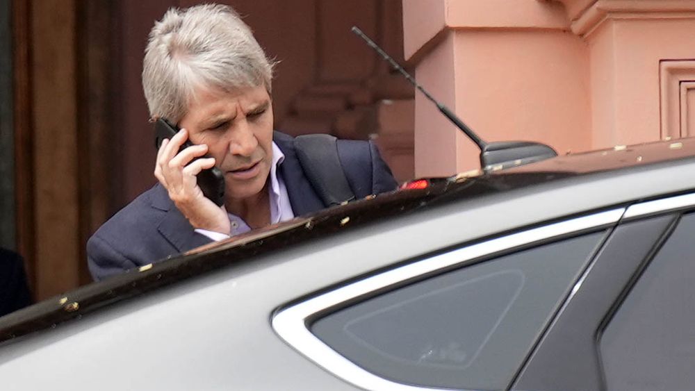 Caputo viaja a Washington y Davos, antes de retomar la negociación con el FMI