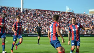 San Lorenzo rompió la mala racha y venció por 2-1 a Unión en Santa Fe