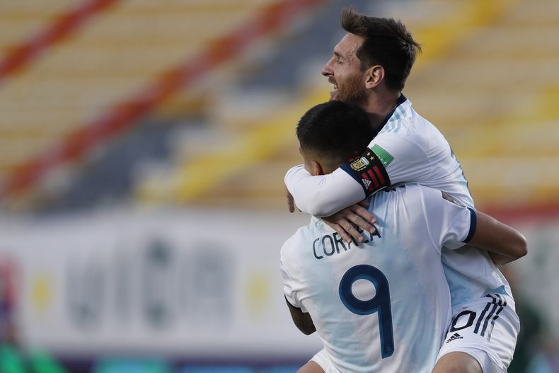 13-10-2020_bolivia_lionel_messi_festeja_con.jpg