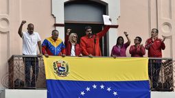 Maduro llamó a defender la Patria y avisó que irán presos los golpistas