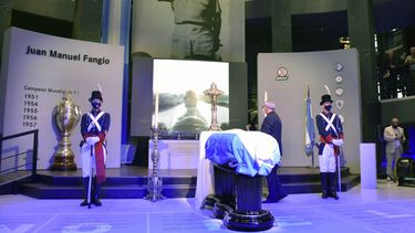Los restos de Juan Manuel Fangio ya descansan en su museo de Balcarce