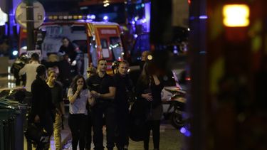 Horror en París: al menos 149 muertos en varios ataques simultáneos