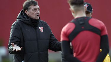 Falcioni: Volver a dirigir a Independiente era difícil de rechazar