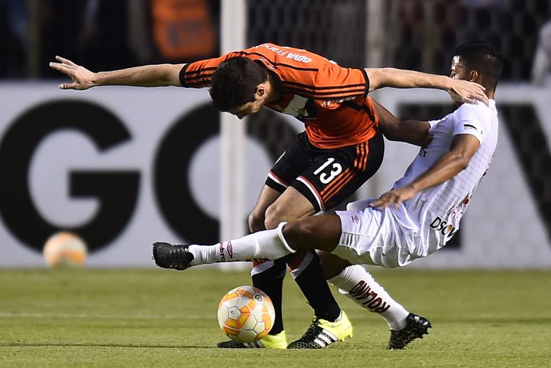 30-09-2015_quito_ecuador_lucas_alario_de_river.jpg