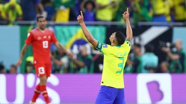 Brasil le ganó a Suiza en un duro partido y se clasificó a los octavos de final
