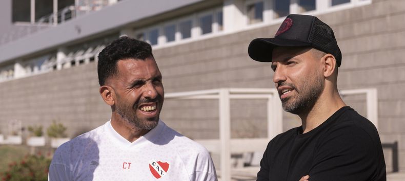 Aguero-y-Tevez-1-e1708981934367.jpg