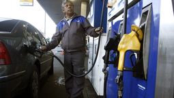 Los combustibles aumentaron entre 7,6% y 10% en todo el país