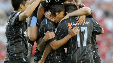 Racing se quedó con la primera final de la Liguilla ante Independiente