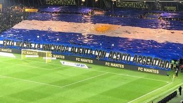 Emoción hasta las lágrimas: así fue el homenaje de Nantes a Sala