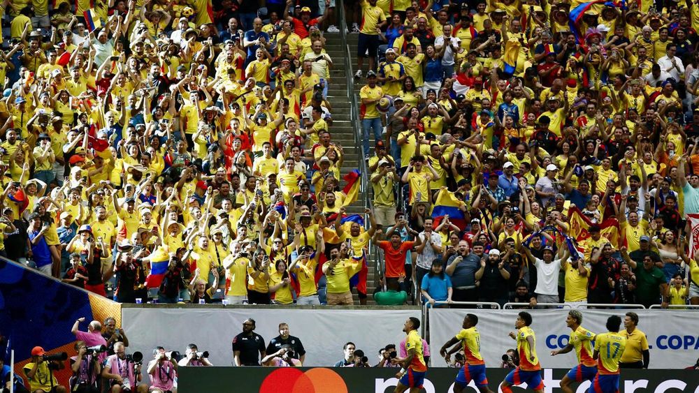 Colombia le ganó 2-1 a Paraguay, con un show de James Rodríguez