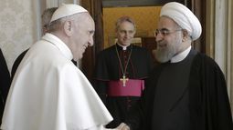 Histórico encuentro entre el Papa Francisco y Rohani