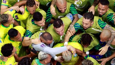 Brasil cumplió y derrotó a Serbia en su debut mundialista