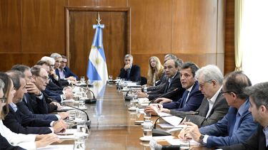 Fuerte apoyo de los bancos a las medidas de Massa: Va a ser positivo