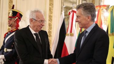 Ordenaron regresar a México al embajador sospechoso de robar un libro
