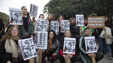 A 11 años del primer Ni Una Menos, miles de mujeres marcharon por las víctimas de femicidios A 11 años del primer Ni Una Menos, miles de mujeres marcharon por las víctimas de femicidios