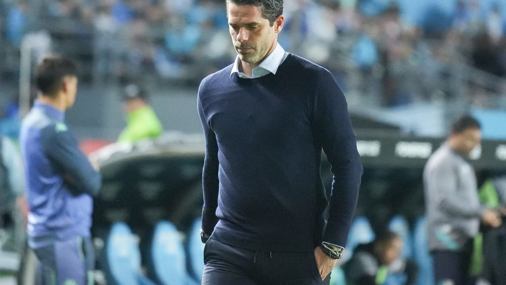 Gago dejó de ser el entrenador de Racing tras la derrota con Independiente