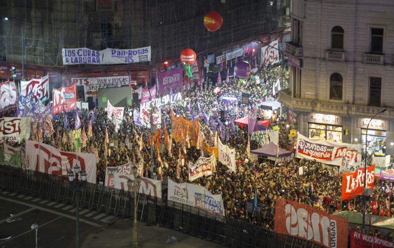 congreso aborto calle.jpg