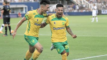 Defensa le ganó a Gimnasia en el bosque con dos goles en cuatro minutos