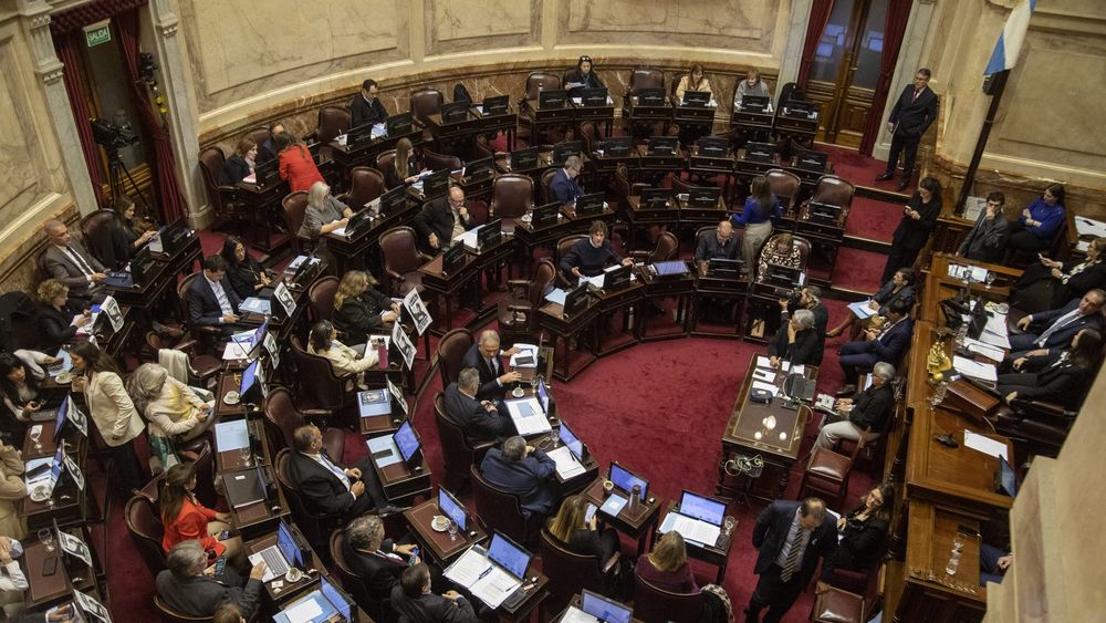 El Gobierno buscaría sancionar la reforma laboral el 27 de febrero en el Senado El Gobierno buscaría sancionar la reforma laboral el 27 de febrero en el Senado