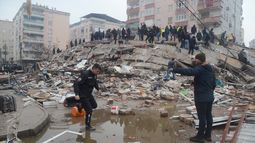 Terremotos en Turquía y Siria: la cifra de víctimas ya superó los 12 mil muertos