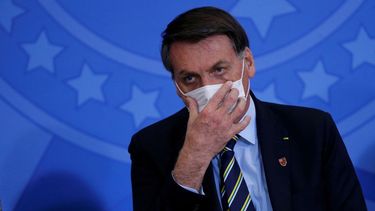 Bolsonaro confirmó que tiene Covid y dijo que está perfectamente bien
