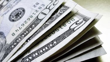 en su ultima rueda previo a las elecciones, el dolar cerro en alza