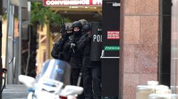 Tensión en Australia: hombre armado retiene rehenes en una cafetería
