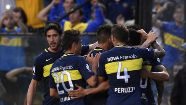 Boca goleó a Belgrano pese a la expulsión de Carlos Tevez