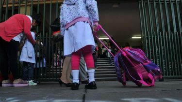 El Gobierno fijó por decreto el salario mínimo docente: será de $ 500.000