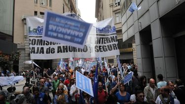 Bancarios lograron otro aumento y el salario mínimo alcanza casi $1.400.000