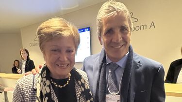la titular del fmi se vio con caputo y elogio la fuerte performance de la economia argentina