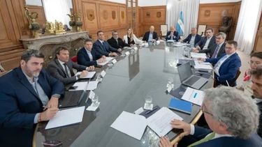francos encabezo una nueva reunion del consejo de mayo con eje en la reforma fiscal