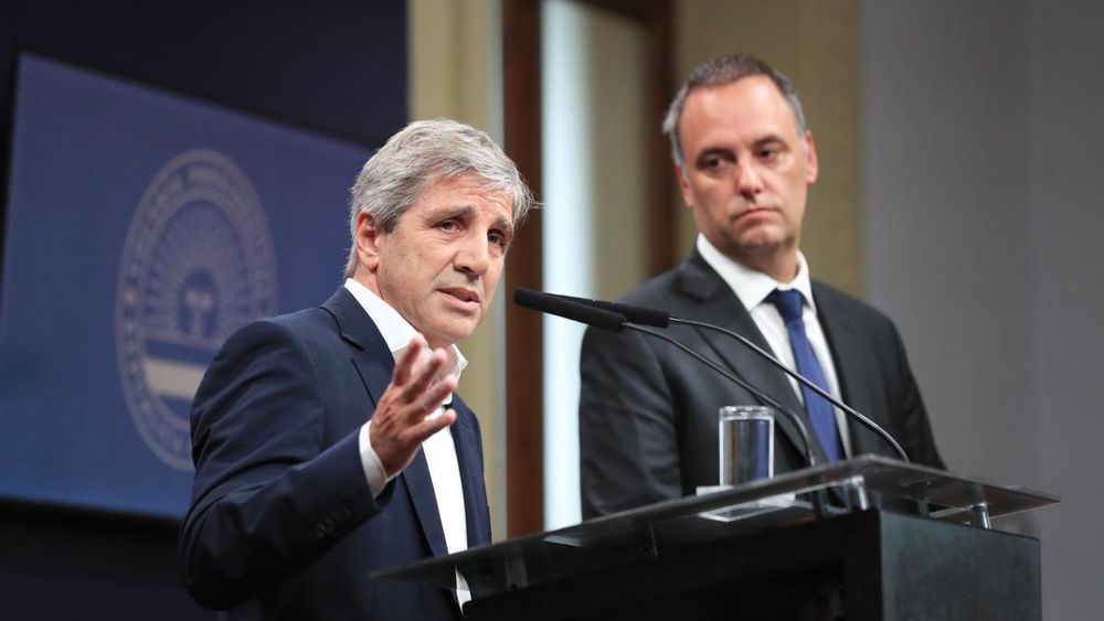 El Gobierno espera un dólar de $1.229 y una inflación del 22,7% para este año
