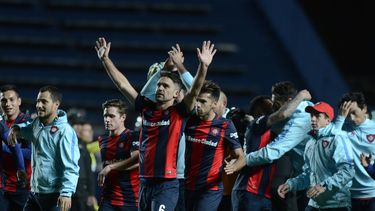 San Lorenzo avanzó en la Copa Sudamericana al golear a Banfield