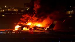 Tragedia en Japón: avión con más 300 pasajeros chocó contra una aeronave