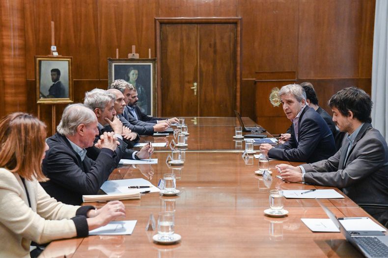 caputo y supermercadistas.jpeg