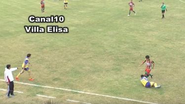 Murió un futbolista por un golpe en la cabeza