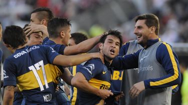 Boca se quedó con el superclásico y recupero la cima del torneo local