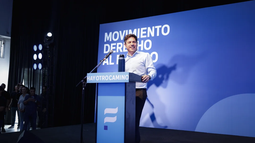Con críticas a Milei, Kicillof lanzó su usina de ideas y puso otra piedra en su proyecto presidencial Con críticas a Milei, Kicillof lanzó su usina de ideas y puso otra piedra en su proyecto presidencial